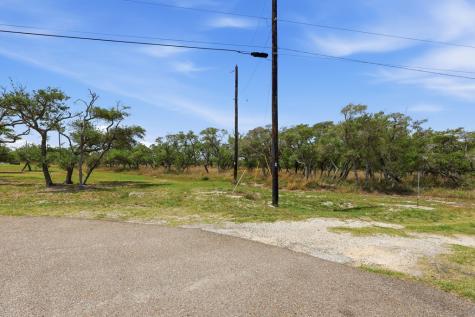 61 W Wildwood Drive Rockport TX 78382