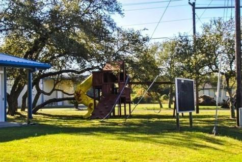 182 - 183 W Post Oak Lane Rockport TX 78382