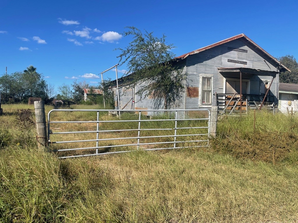112 W Draper Street Hebbronville TX 78361