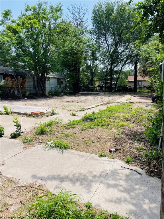 2303 Coleman Avenue Corpus Christi TX 78405