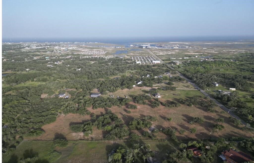 1502 16th Street Rockport TX 78382