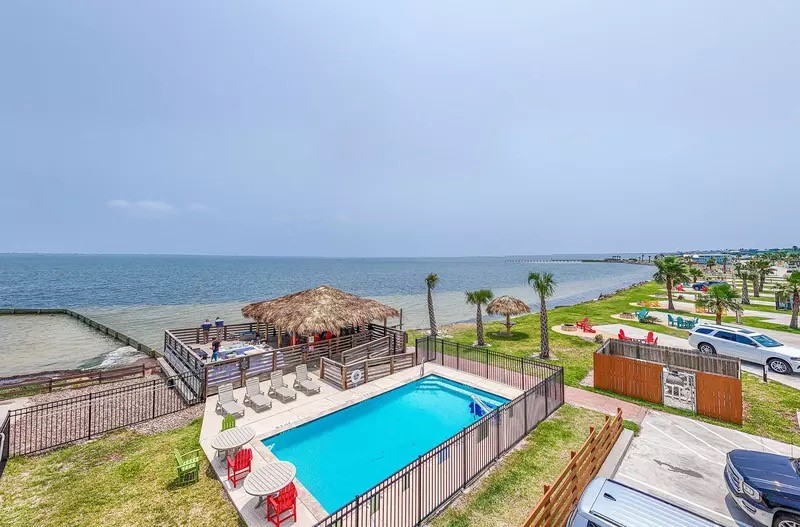 101 Caribbean Drive 17 Corpus Christi TX 78418