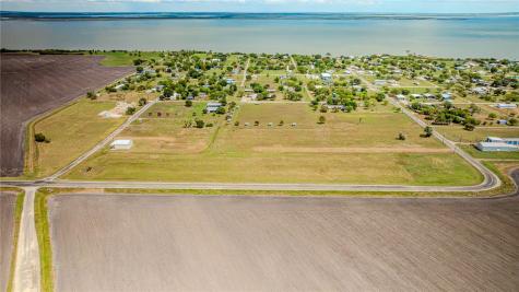 503 Wilhelm Austwell TX 77950