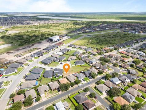 6810 Crosswind Drive Corpus Christi TX 78414