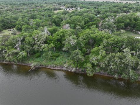 341 Mission River Oaks Woodsboro TX 78393