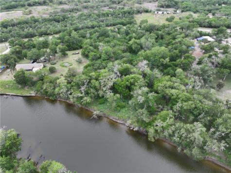 341 Mission River Oaks Woodsboro TX 78393