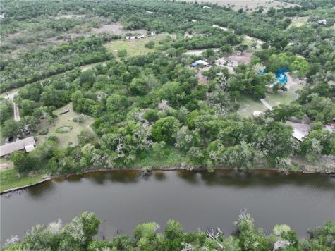 341 Mission River Oaks Woodsboro TX 78393