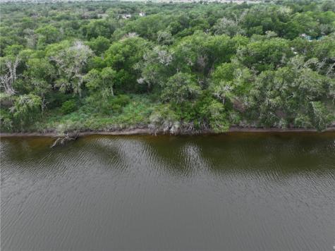 341 Mission River Oaks Woodsboro TX 78393