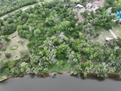 341 Mission River Oaks Woodsboro TX 78393
