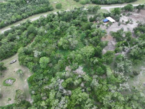341 Mission River Oaks Woodsboro TX 78393