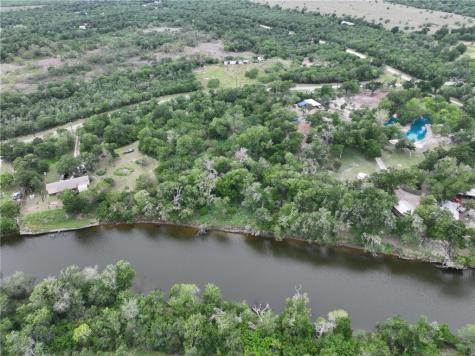 341 Mission River Oaks Woodsboro TX 78393