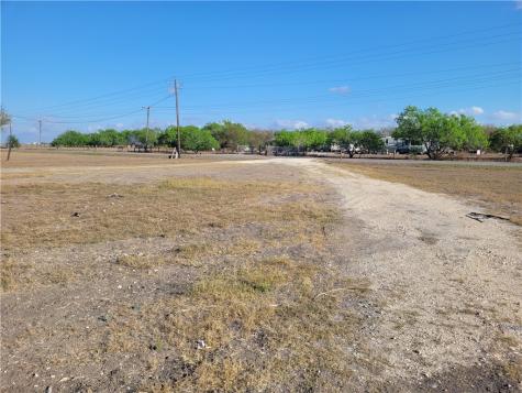 4650 County Road 36 Robstown TX 78380