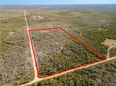 449 Double Eagle Road George West TX 78022