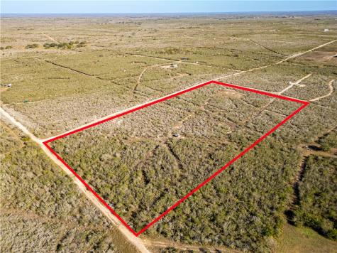 449 Double Eagle Road George West TX 78022