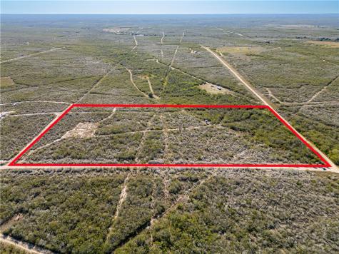 449 Double Eagle Road George West TX 78022