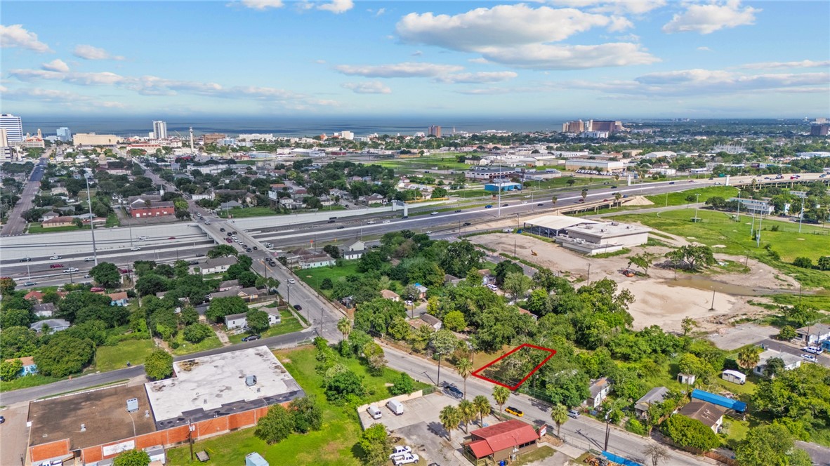1905 Comanche Street Corpus Christi TX 78408