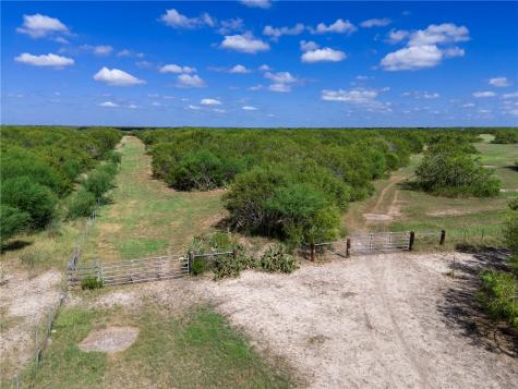 00 Fm 70 Sandia TX 78383