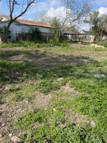 1201 Dakota Street Robstown TX 78380