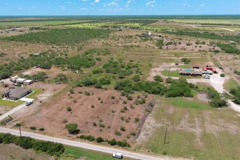 253 County Road 222 Orange Grove TX 78372