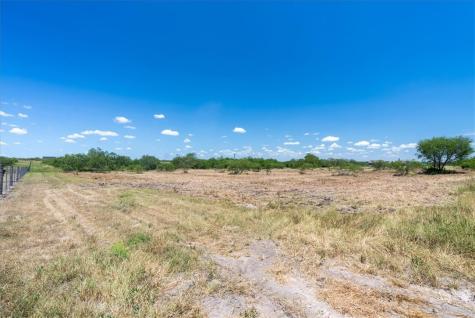 253 County Road 222 Orange Grove TX 78372