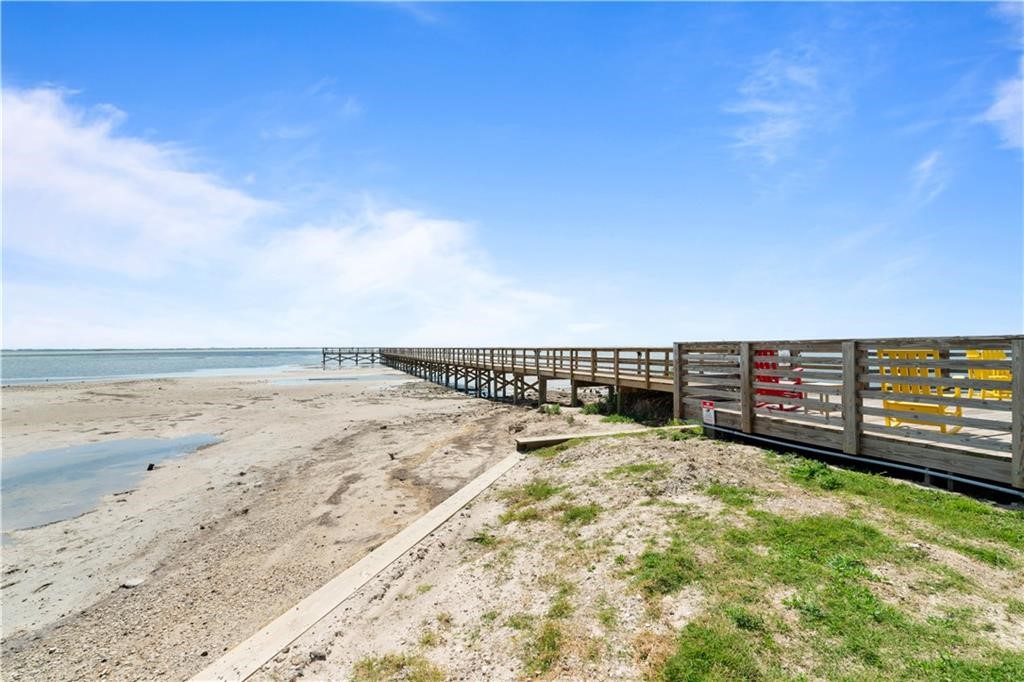 101 Caribbean Drive 33 Corpus Christi TX 78418