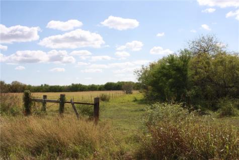 3 Cr 1144 3 Sinton TX 78387
