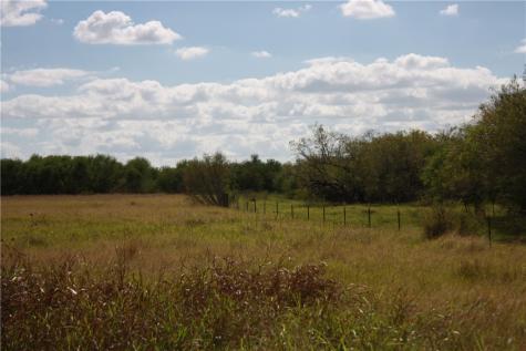3 Cr 1144 3 Sinton TX 78387