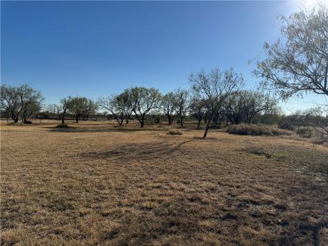 6323 County Road 1612 Portland TX 78374