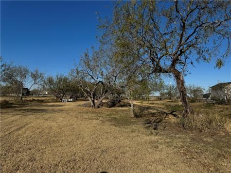 6323 County Road 1612 Portland TX 78374