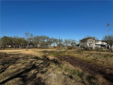 6323 County Road 1612 Portland TX 78374