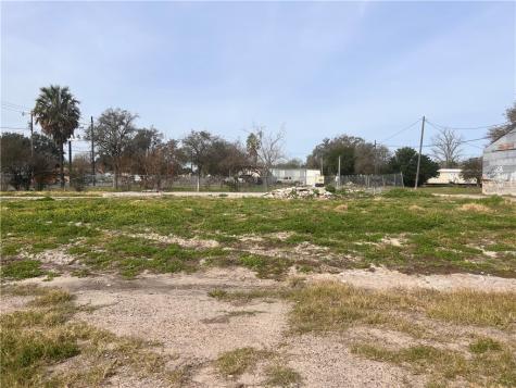 302 W Rice Street Falfurrias TX 78355