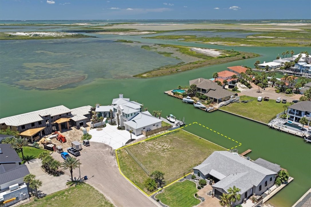 506 Mustang Boulevard Port Aransas TX 78373