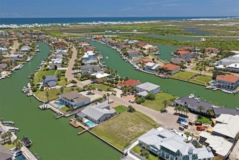 506 Mustang Boulevard Port Aransas TX 78373