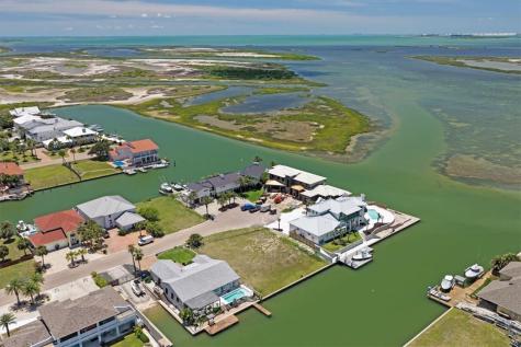 506 Mustang Boulevard Port Aransas TX 78373
