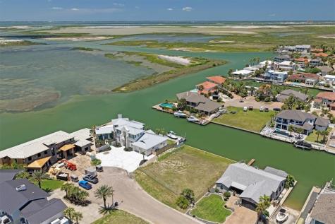 506 Mustang Boulevard Port Aransas TX 78373