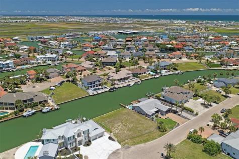 506 Mustang Boulevard Port Aransas TX 78373