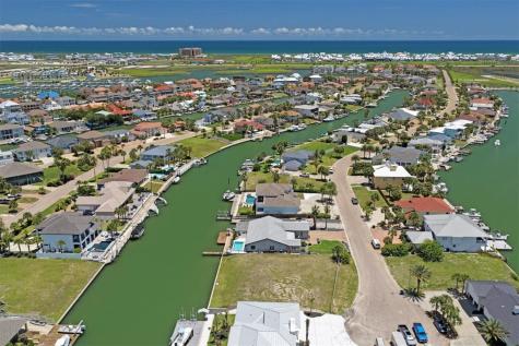 506 Mustang Boulevard Port Aransas TX 78373