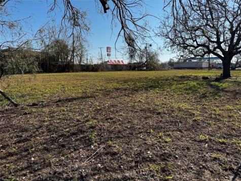 301 Kirkpatrick Street Taft TX 78390
