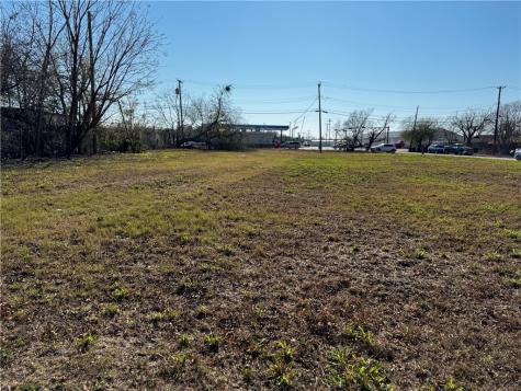 301 Kirkpatrick Street Taft TX 78390