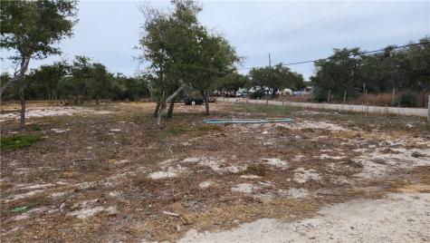 1664 18th Street Rockport TX 78382