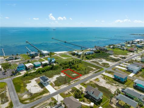 1120 S Magnolia Street Rockport TX 78382