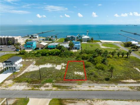 1120 S Magnolia Street Rockport TX 78382
