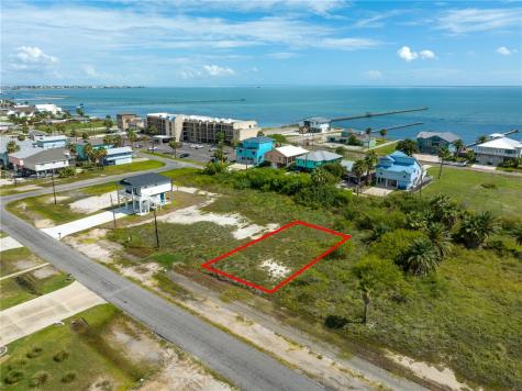 1120 S Magnolia Street Rockport TX 78382