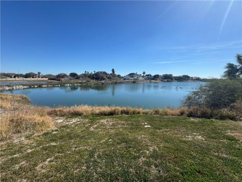 7650 Kings Lake Creek Corpus Christi TX 78413