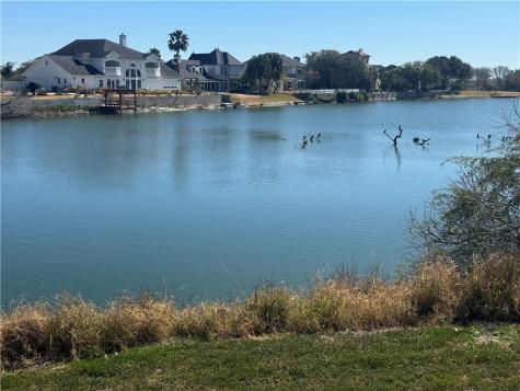 7650 Kings Lake Creek Corpus Christi TX 78413