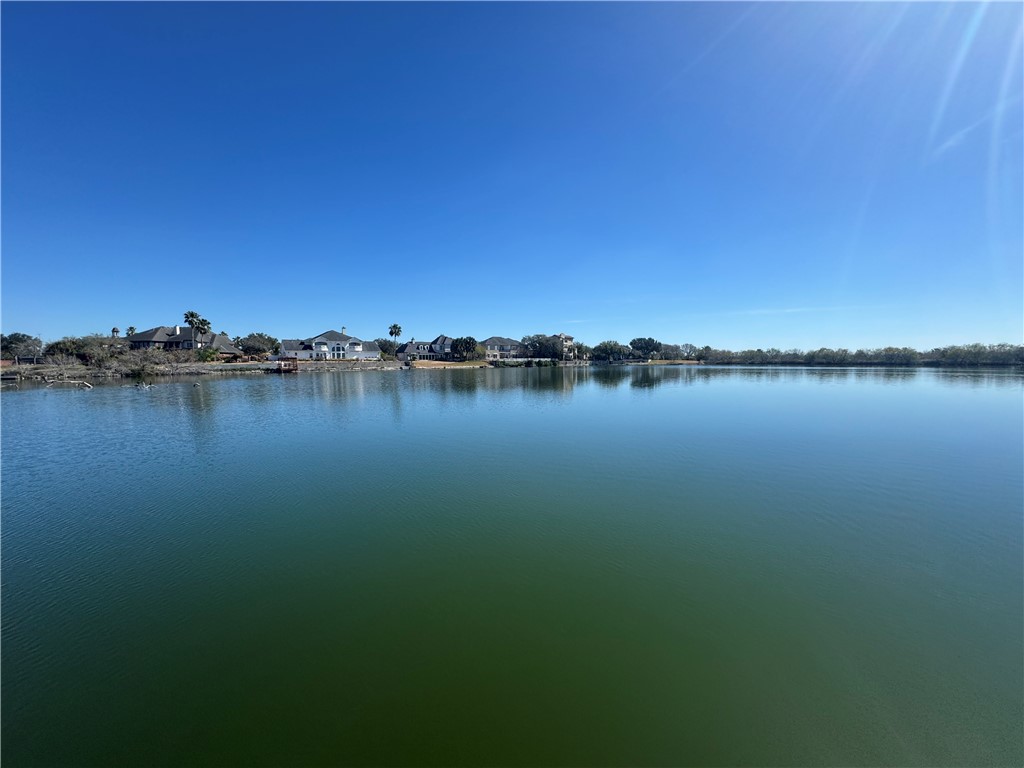 7650 Kings Lake Creek Corpus Christi TX 78413