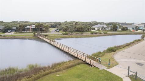 26 Bahama Street N Rockport TX 78382