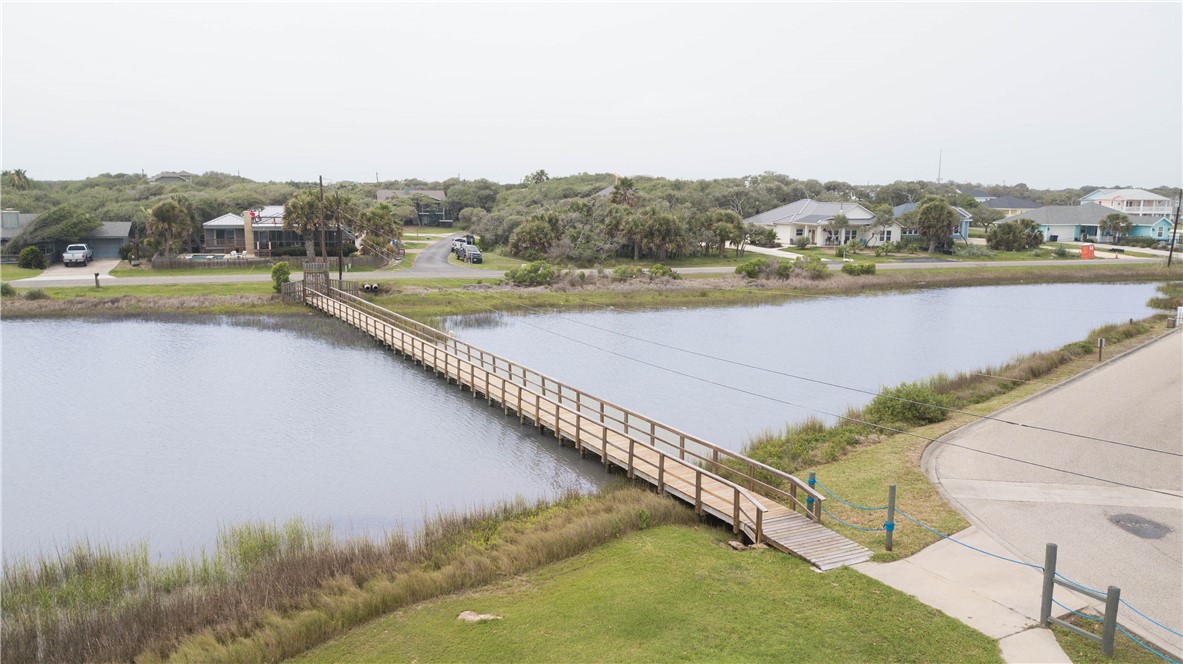 26 Bahama Street N Rockport TX 78382