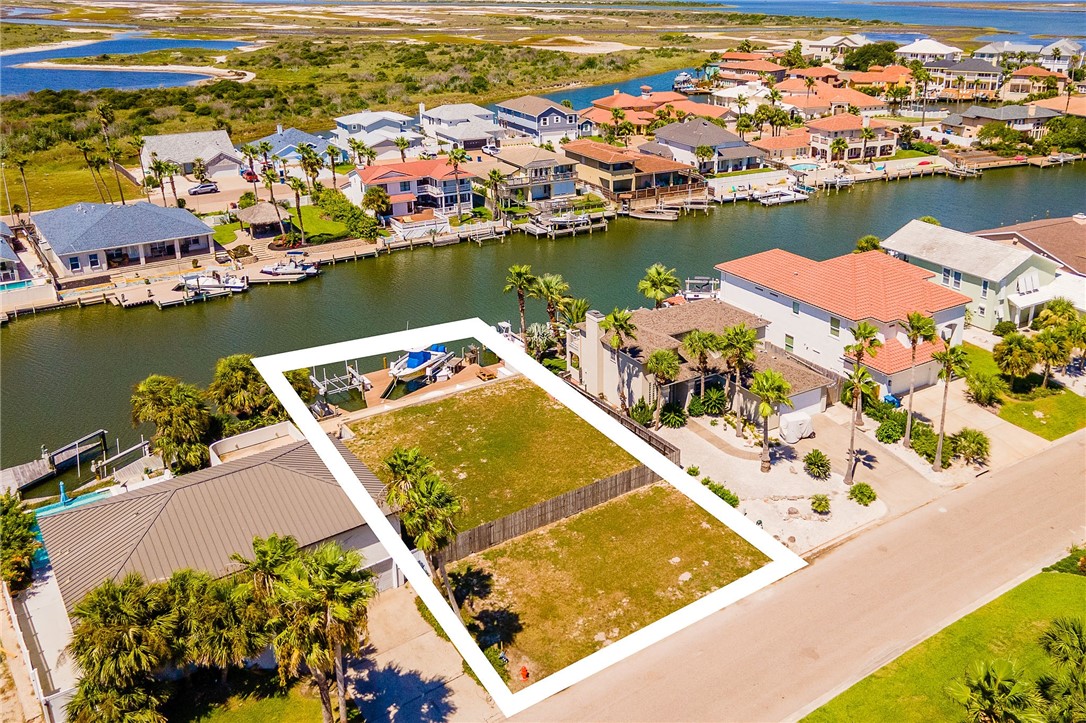 359 Mustang Boulevard Port Aransas TX 78373