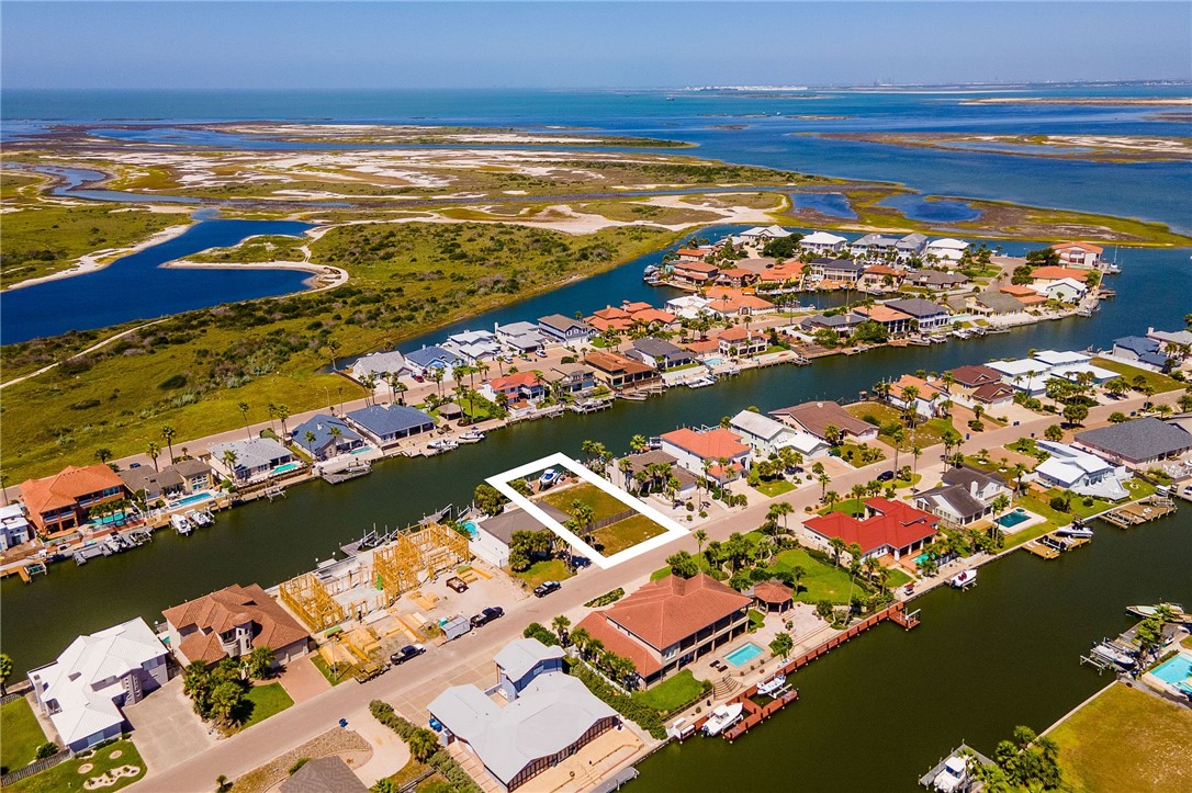 359 Mustang Boulevard Port Aransas TX 78373
